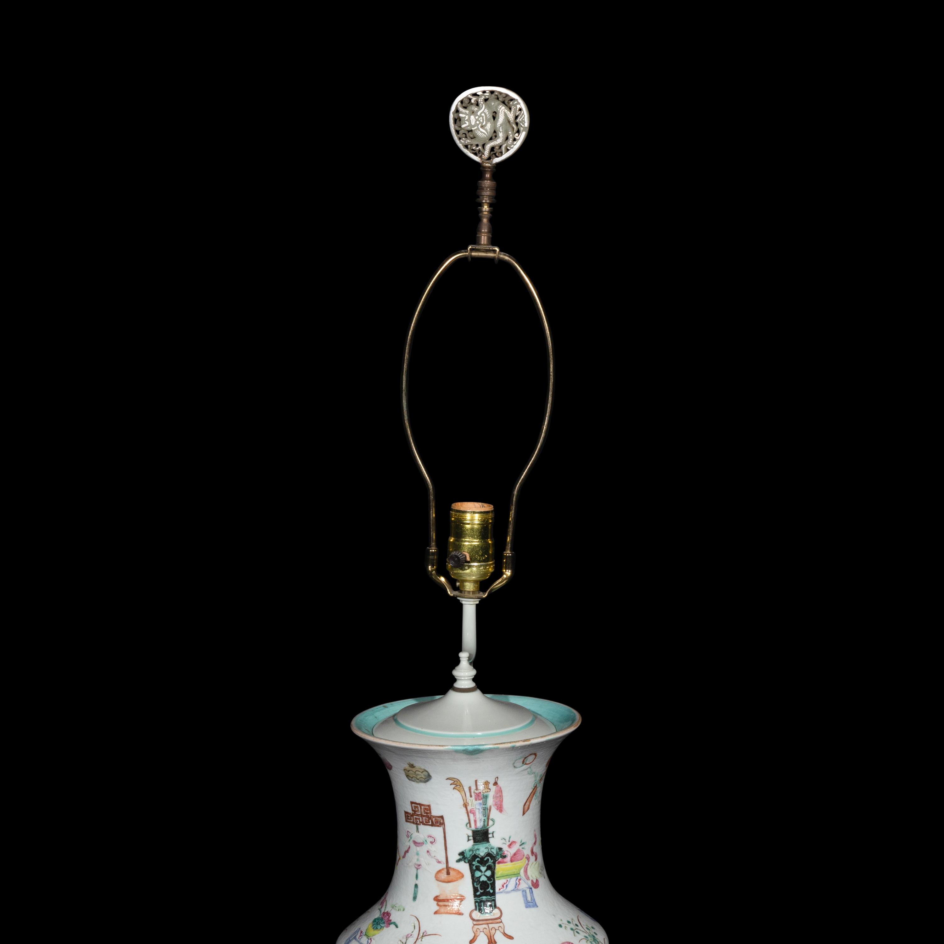 A Pair of Chinese Famille Rose Porcelain 'Hundred Antiques' Vases, 19th Century 清晚期 粉彩貼塑博古圖賞瓶一對