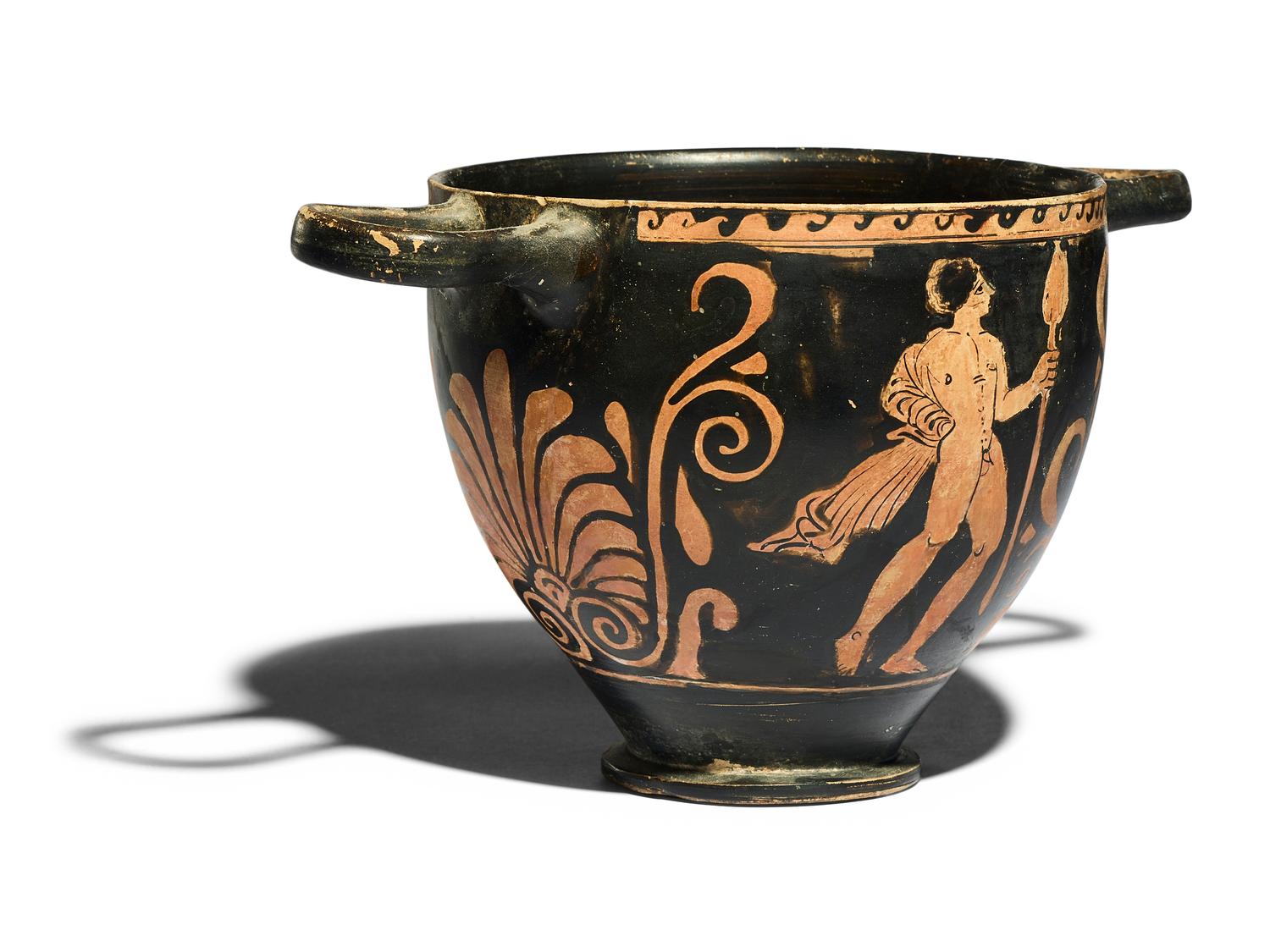 A Campanian Red-Figured Skyphos