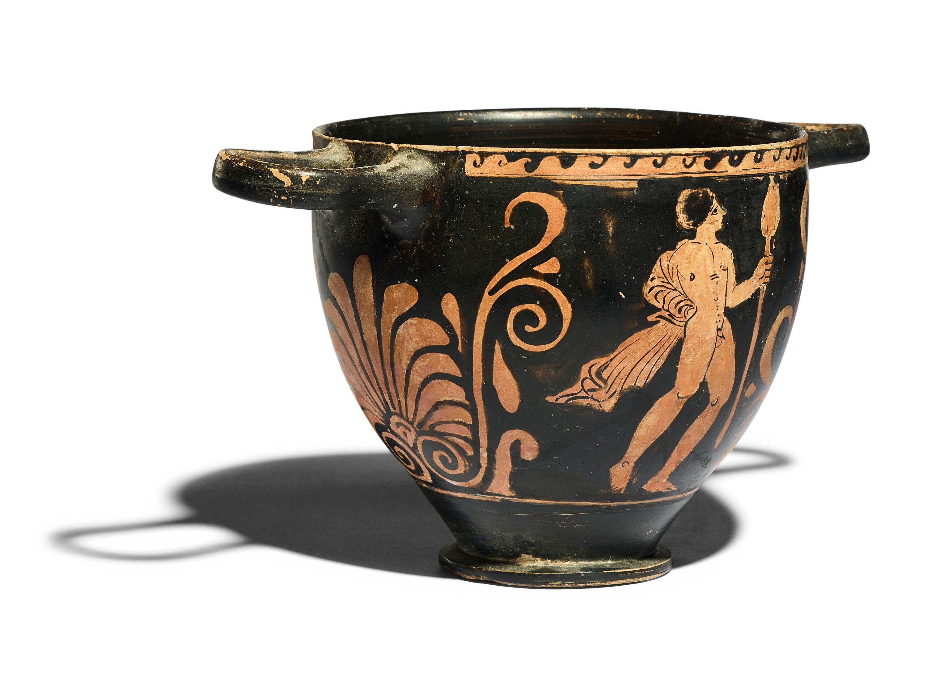 A Campanian Red-Figured Skyphos