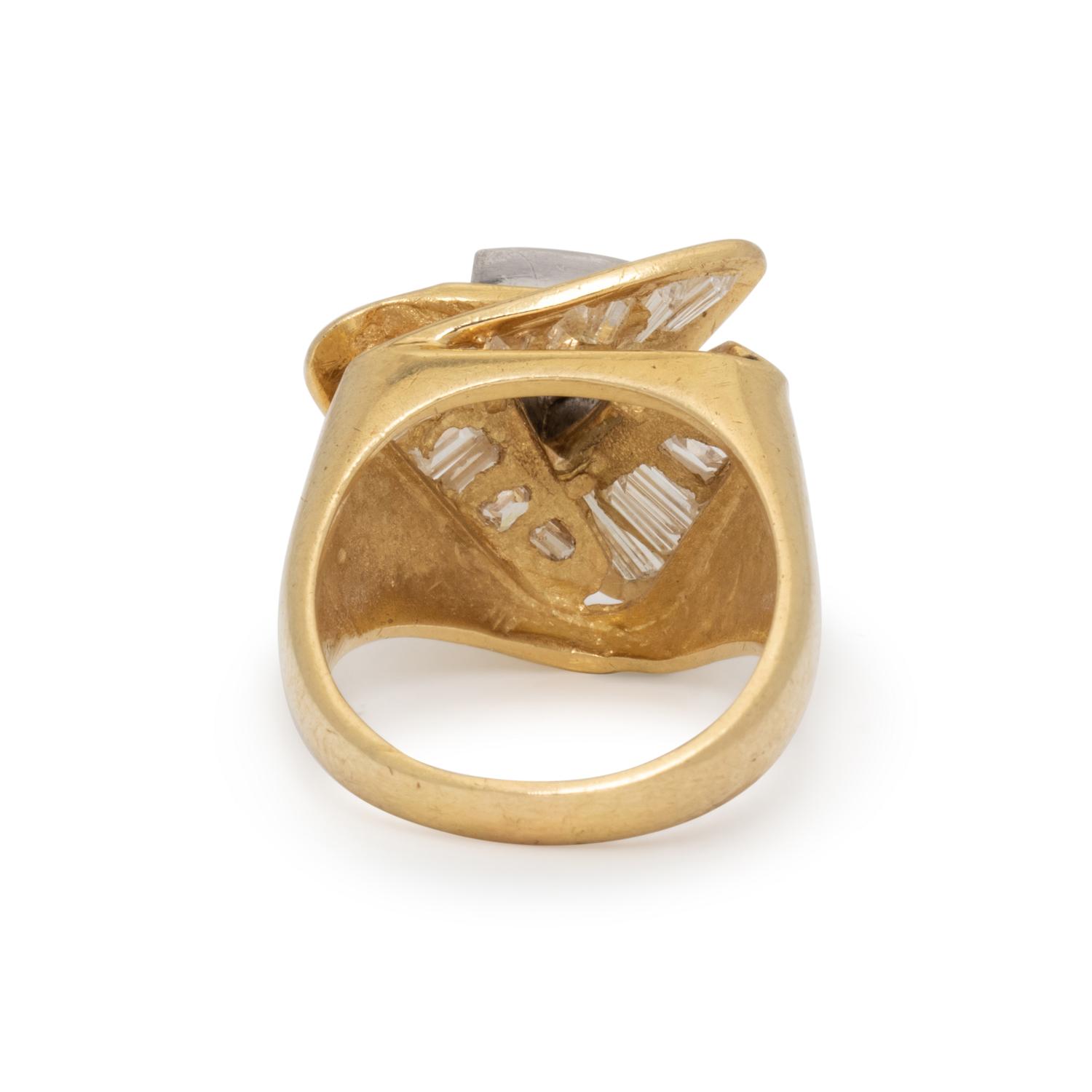 YELLOW GOLD AND DIAMOND RING