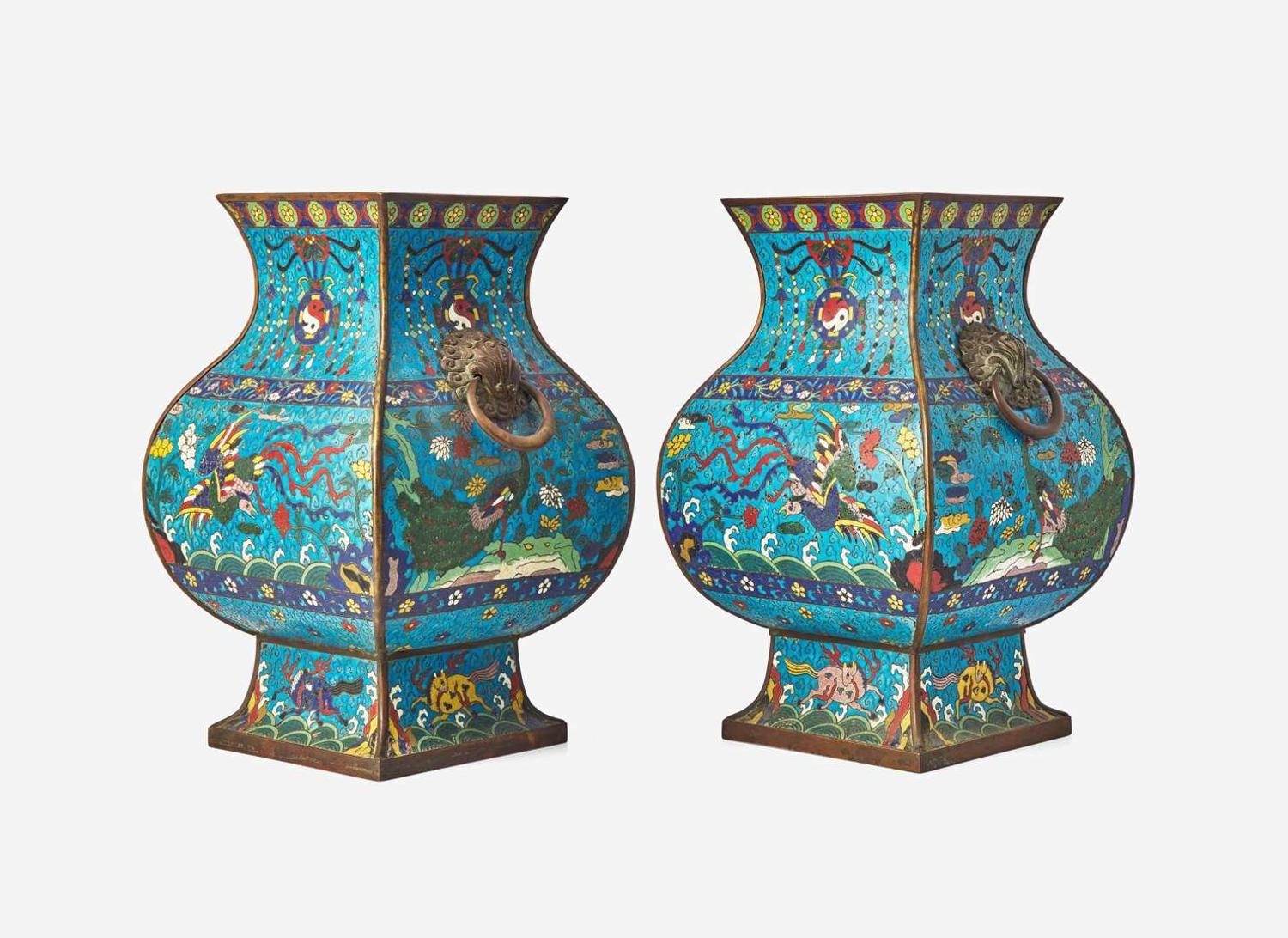 A pair of Chinese cloisonné vases, Fanghu, 17th/18th century 景泰藍方壺一對 十七或十八世紀