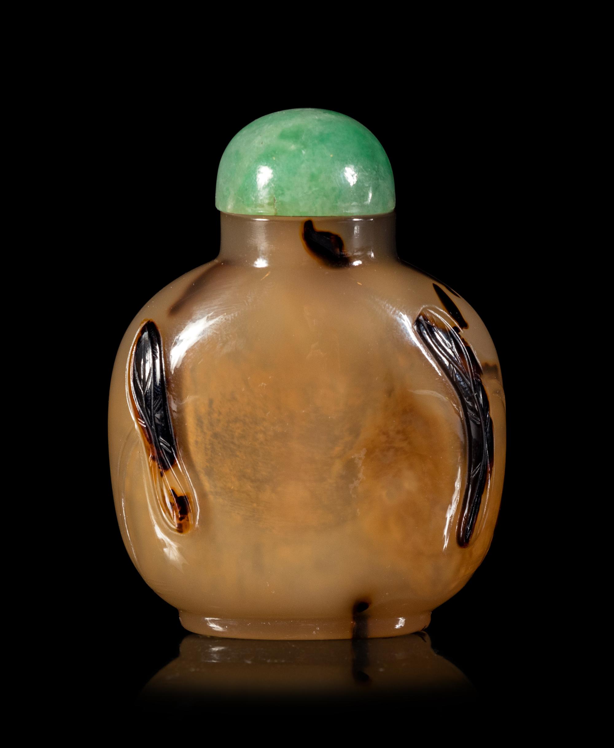 A Carved Shadow Agate Snuff Bottle