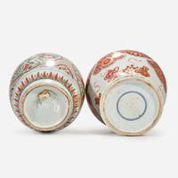 Two Chinese famille verte decorated porcelain jars 17th/18th century