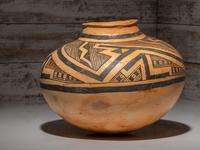 Ancestral Pueblo, Jeddito Black-on-Yellow Pottery Olla