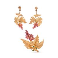 YELLOW GOLD AND PINK SAPPHIRE GRAPEVINE SET