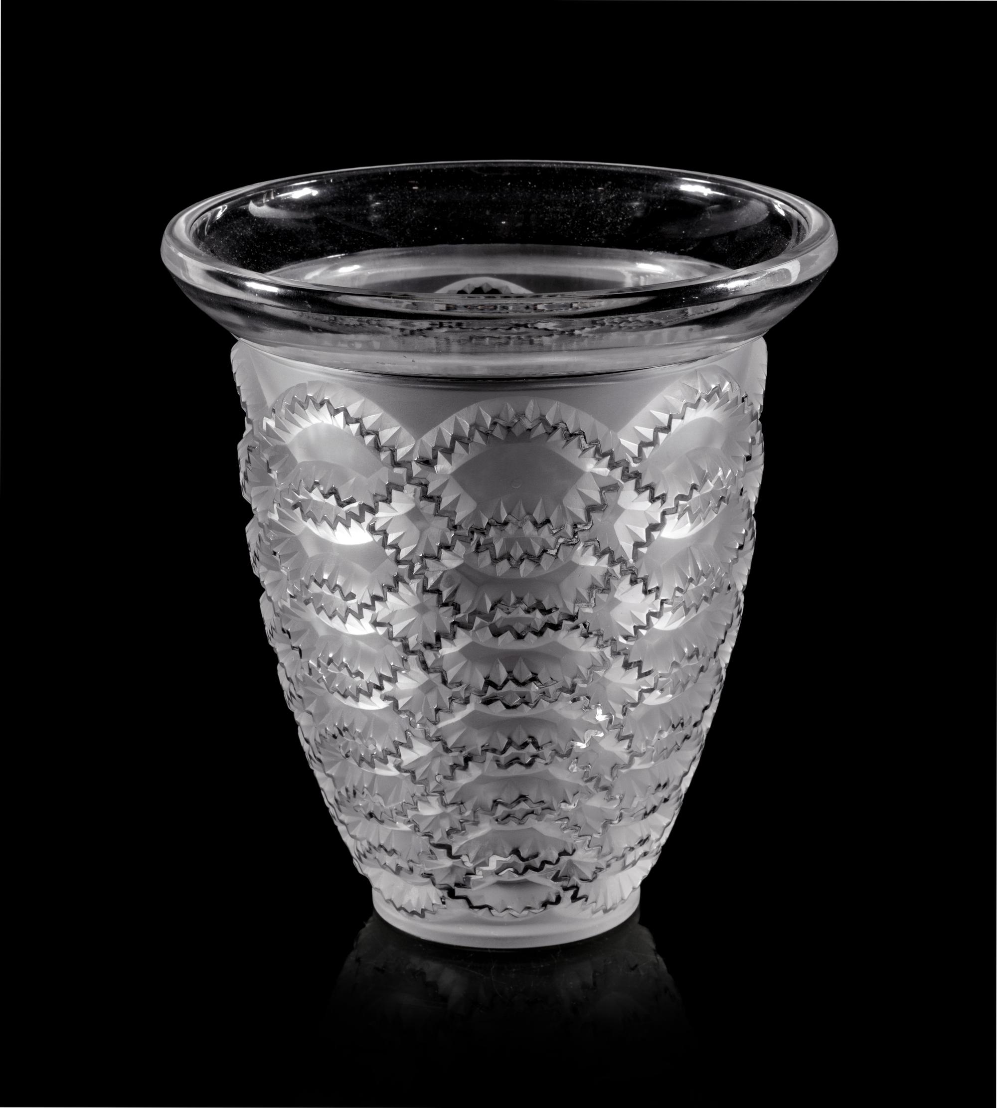 A Lalique Guirlandes Vase