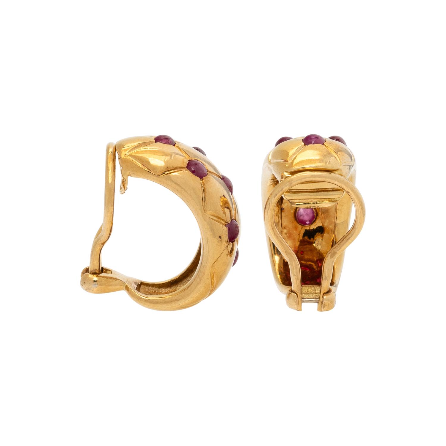 YELLOW GOLD AND RUBY QUILTED EARRINGS