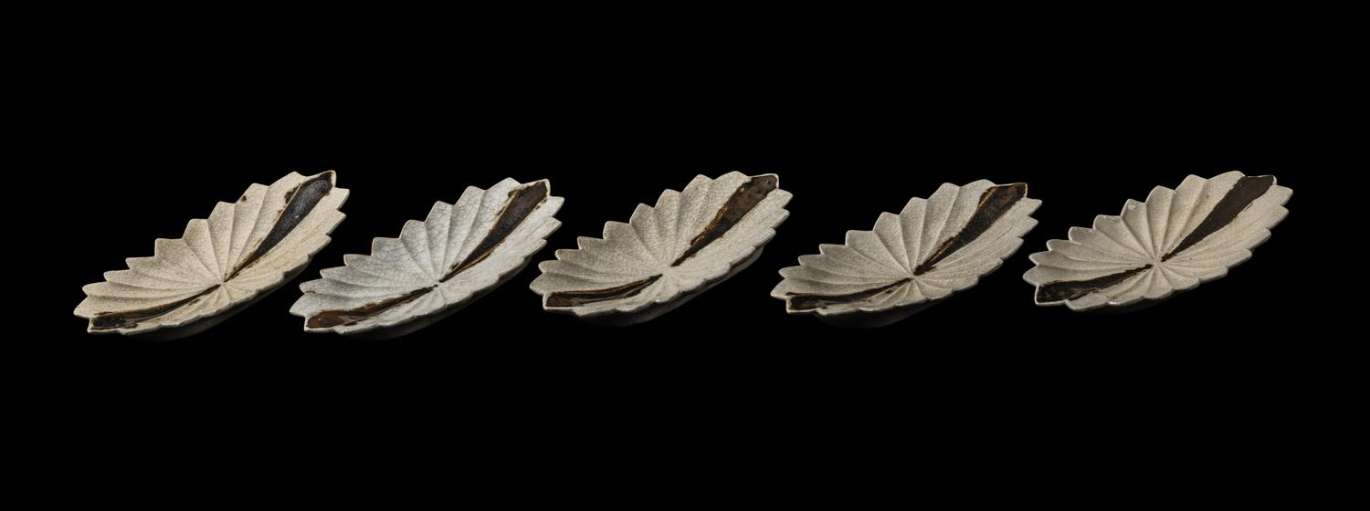 A Set of Five Japanese Shino-Oribe Dishes
