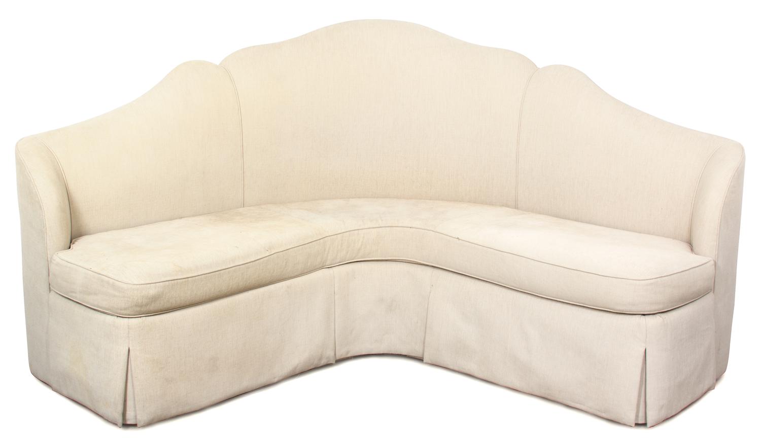 A Contemporary Upholstered Corner Banquette Height 49 x width 104 x depth 54 inches. — 20TH CENTURY