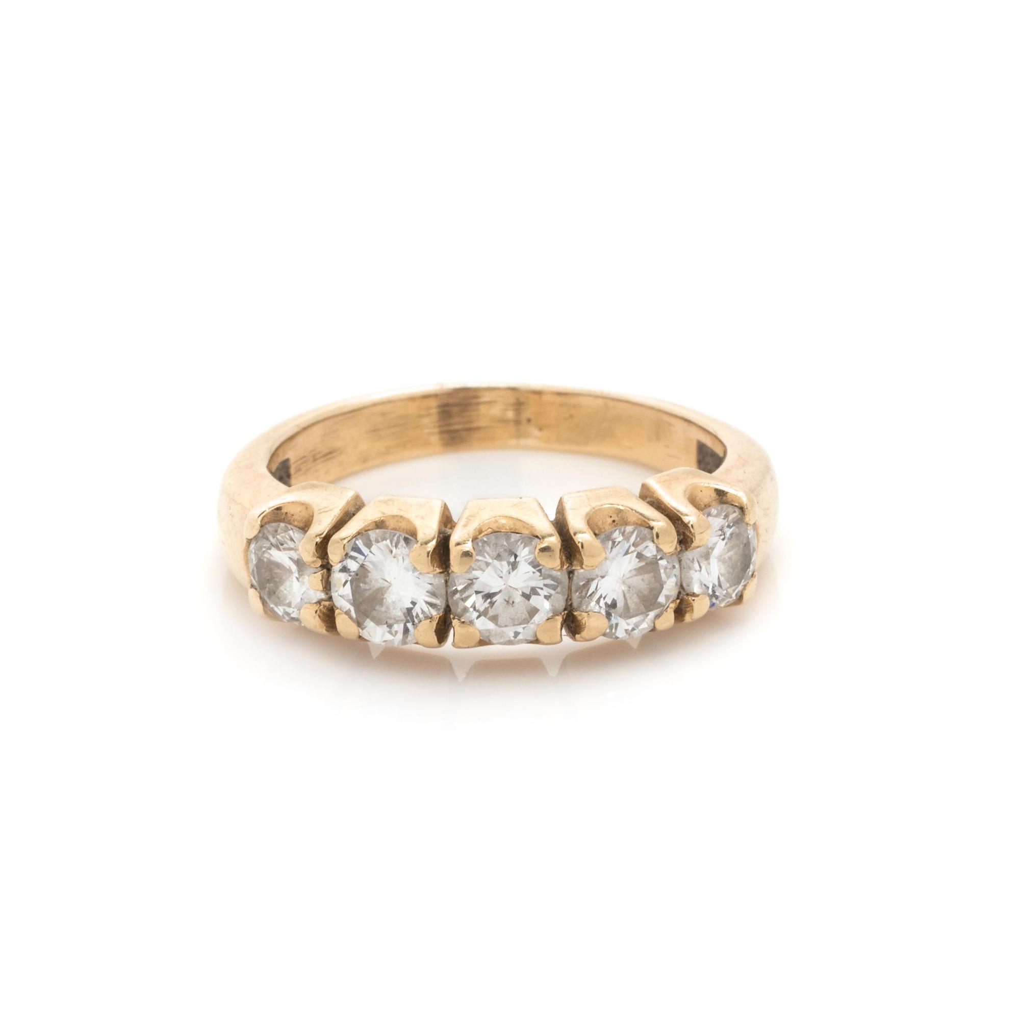 DIAMOND RING