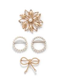 COLLECTION OF CULTURED PEARL BROOCHES