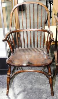 A English Maple Windsor Chair Height 39 1/2 inches. — 19TH/20TH CENTURY