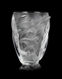 A Lalique Martinets Vase