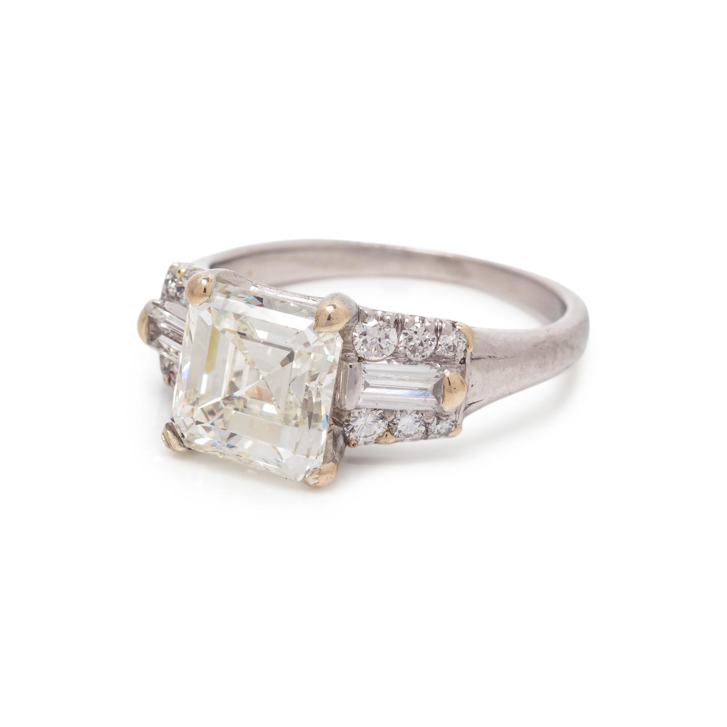 DIAMOND RING