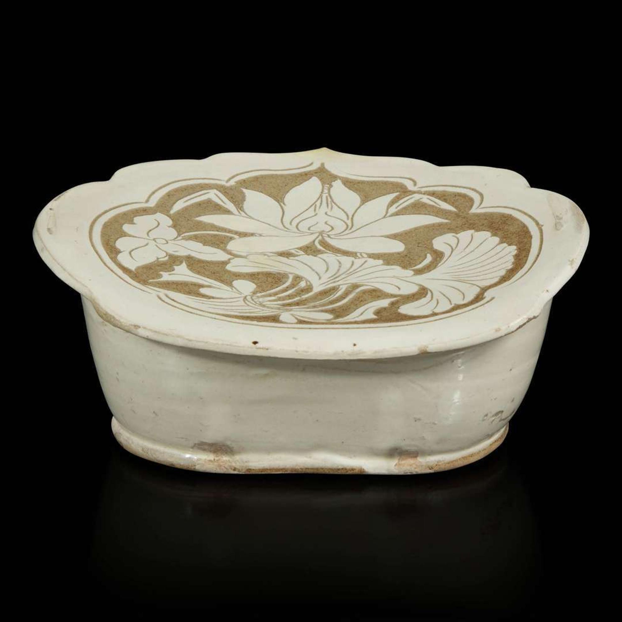 A Chinese Cizhou carved pillow 磁州窑刻花瓷枕 Northern Song or Jin dynasty ????