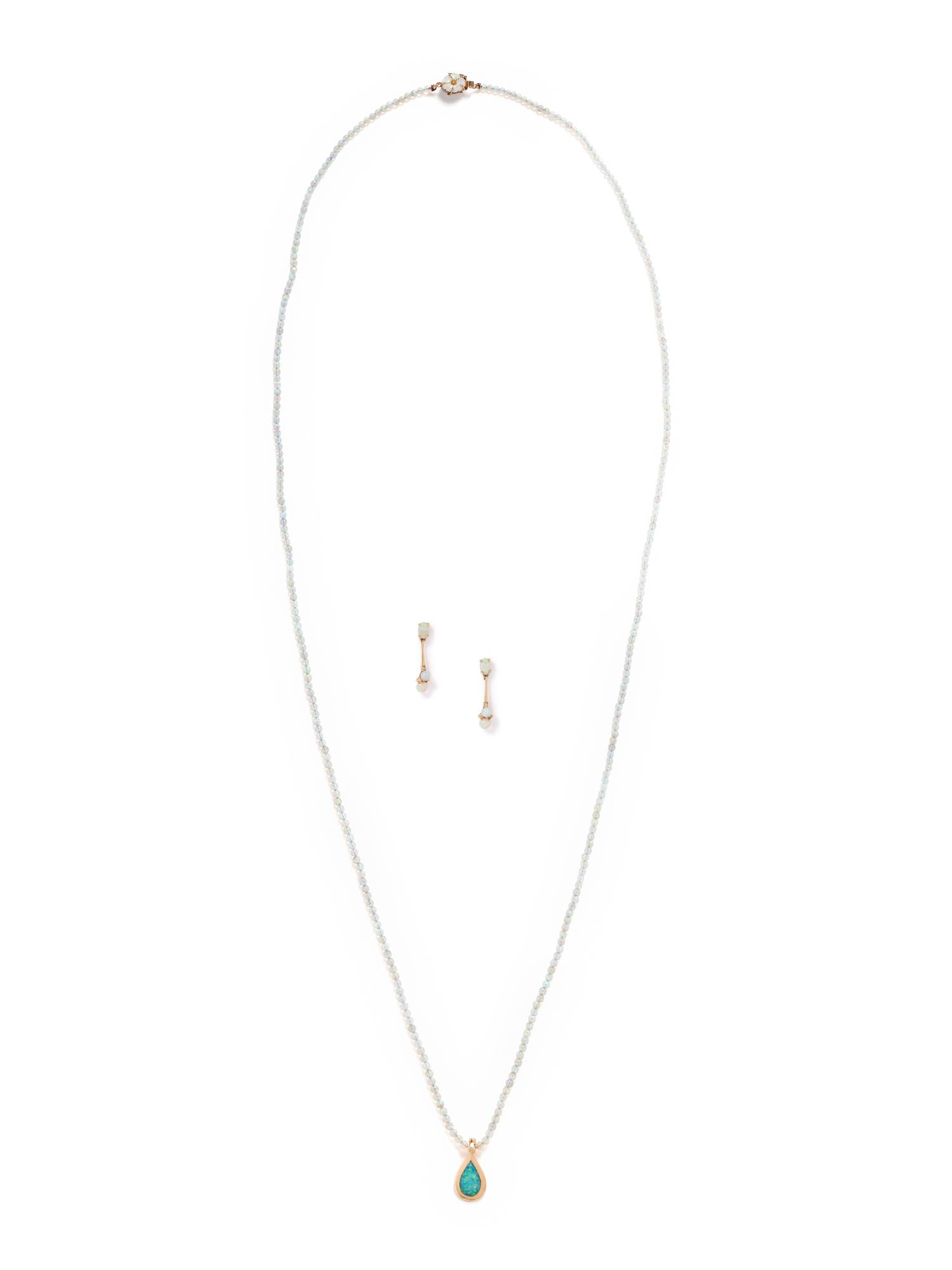 COLLECTION OF YELLOW GOLD AND OPAL JEWELRY