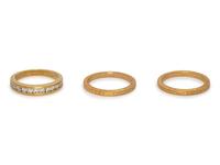 COLLECTION OF YELLOW GOLD RINGS