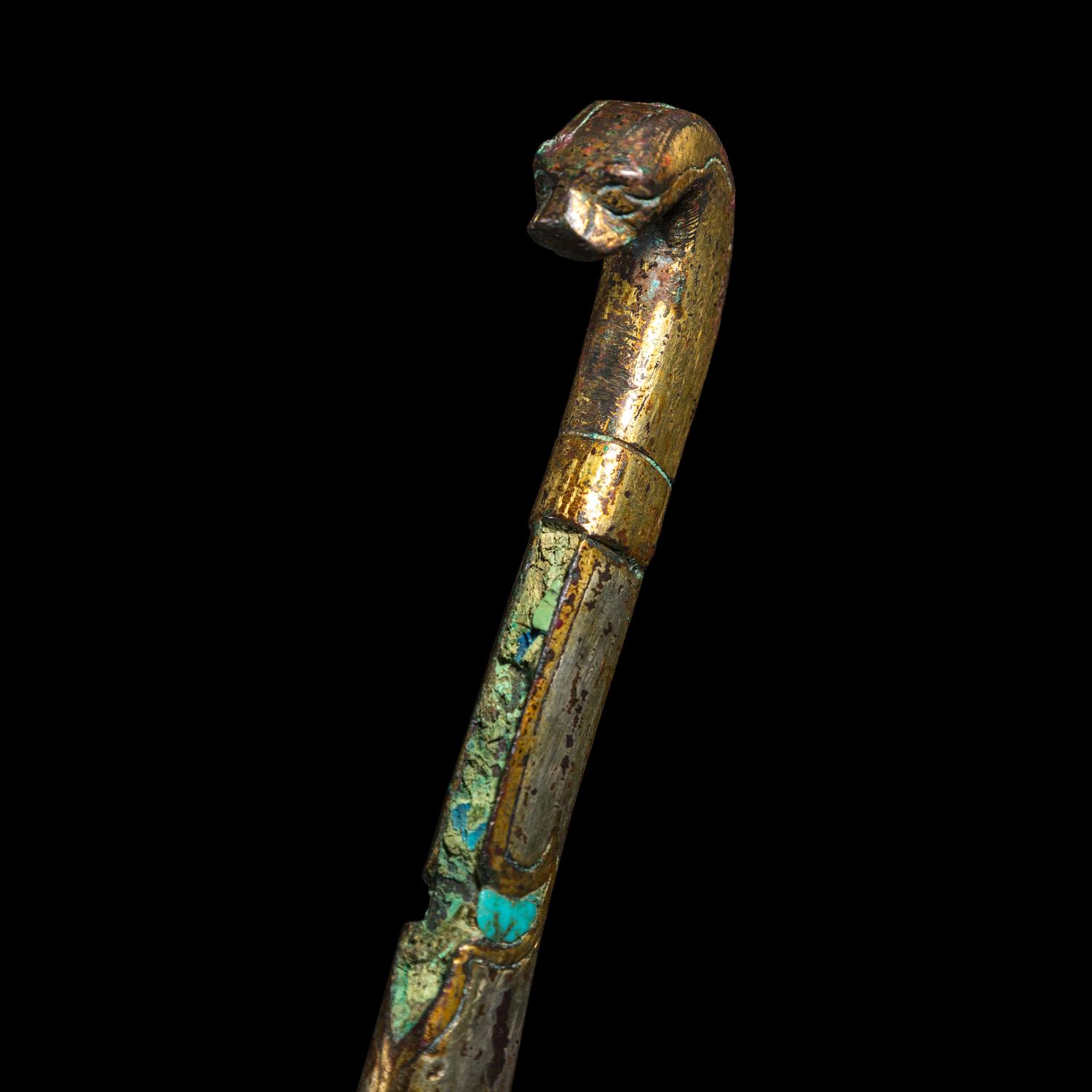 A Chinese Gilt, Silvered and Turquoise Inlaid 'Rabbit' Gold Belt Hook, Warring States Period 戰國 鎏金銅錯銀嵌松石雙獸首奔兔帶鉤