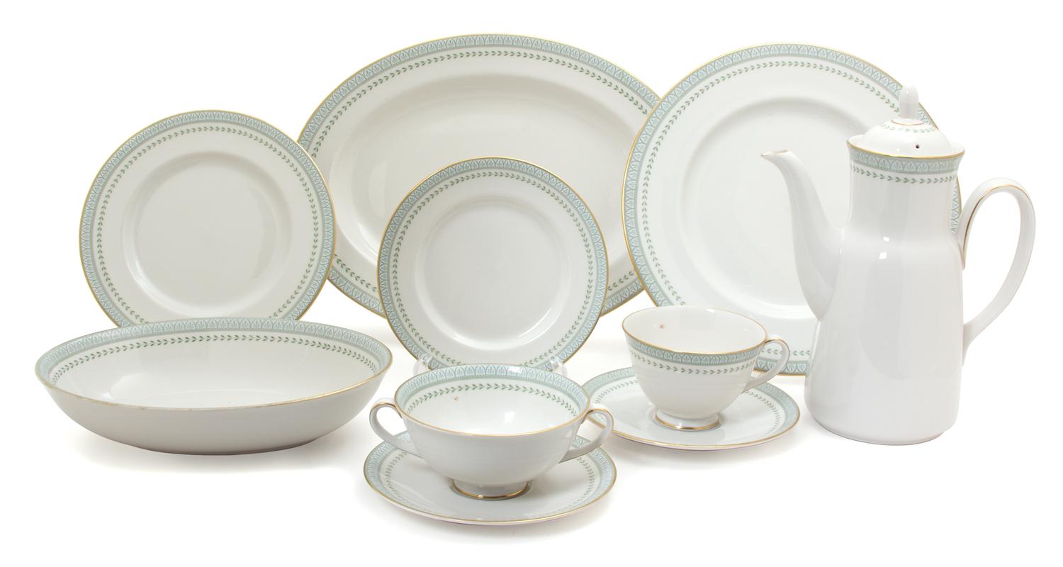 A Royal Doulton Porcelain Partial Dinner Service Diameter of plate 10 1/2 inches. — 20TH CENTURY