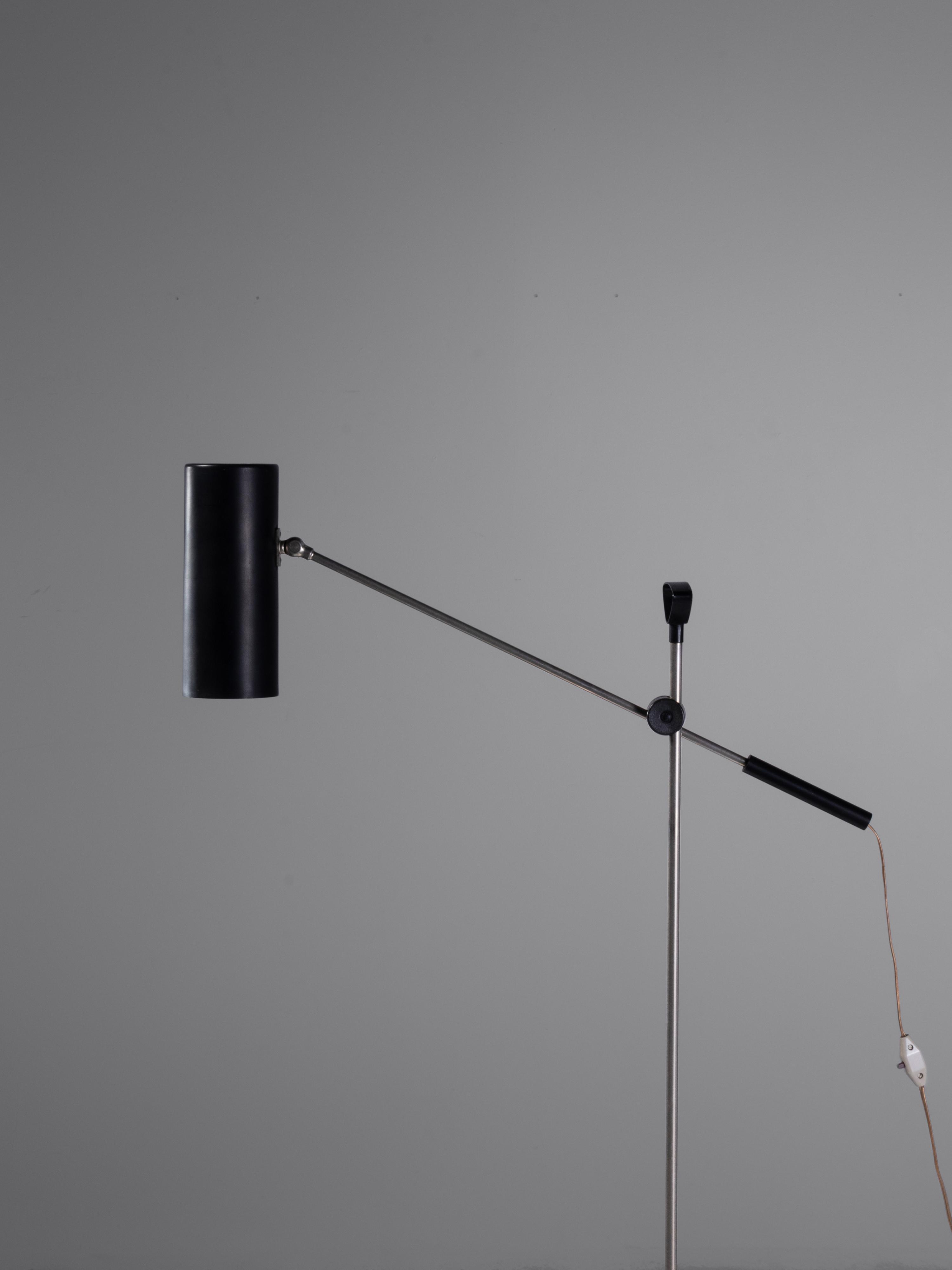 Articulating Floor Lamp Anvia, Holland
