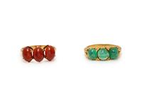 COLLECTION OF YELLOW GOLD, EMERALD, AND CARNELIAN RINGS