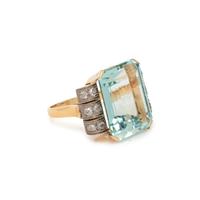 AQUAMARINE AND DIAMOND RING