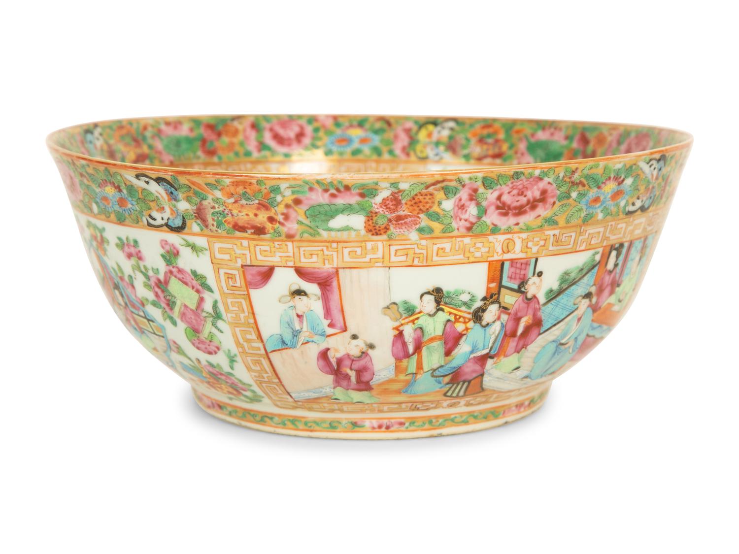A Chinese Rose Medallion Porcelain Serving Bowl