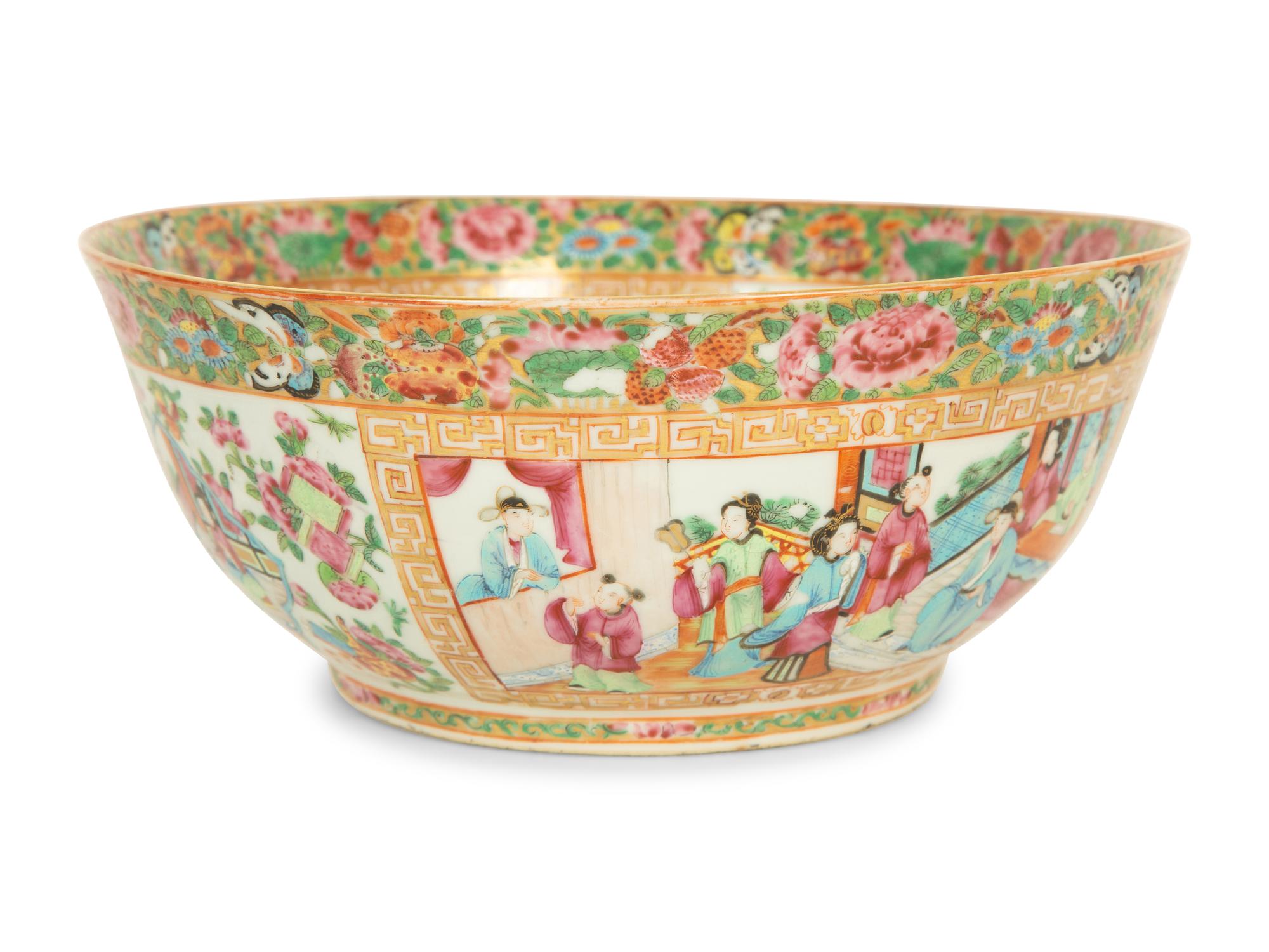A Chinese Rose Medallion Porcelain Serving Bowl