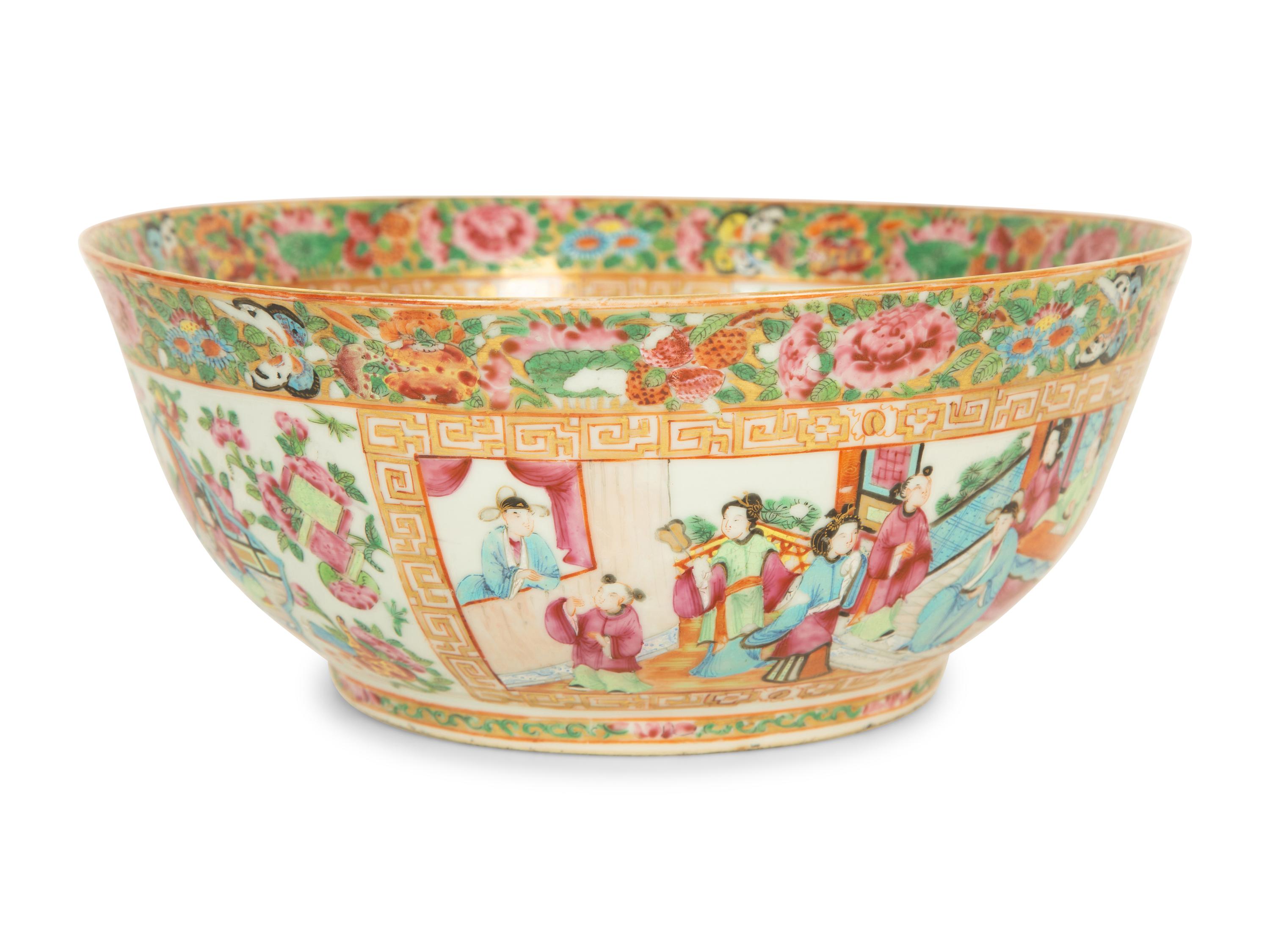 A Chinese Rose Medallion Porcelain Serving Bowl
