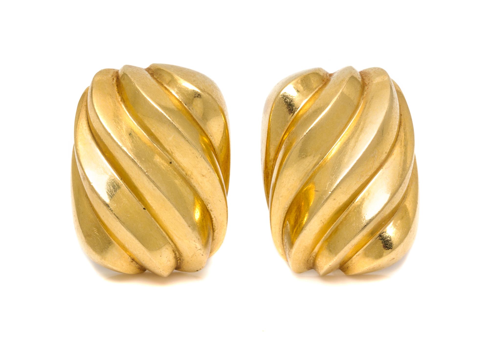 A Pair of 18 Karat Yellow Gold Earclips, 19.50 dwts.