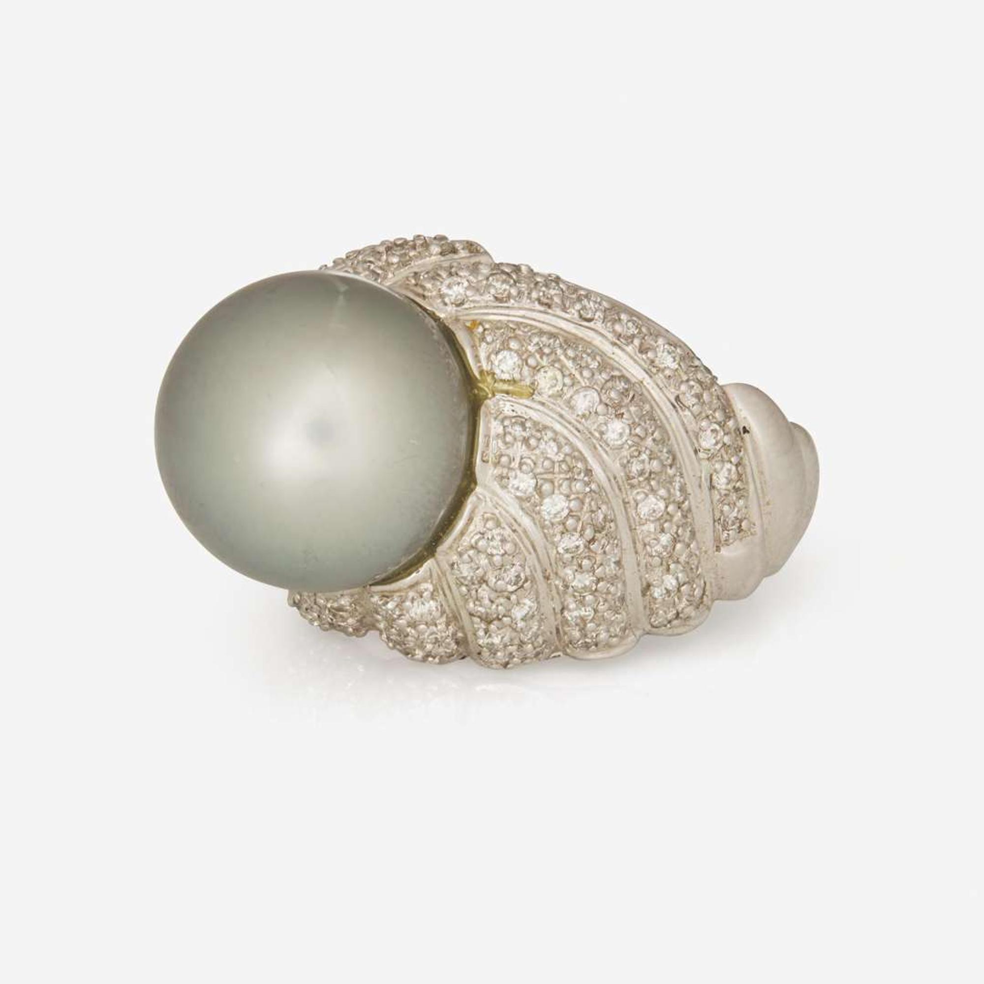 An 18K White Gold, Tahitian Pearl, and Diamond Ring