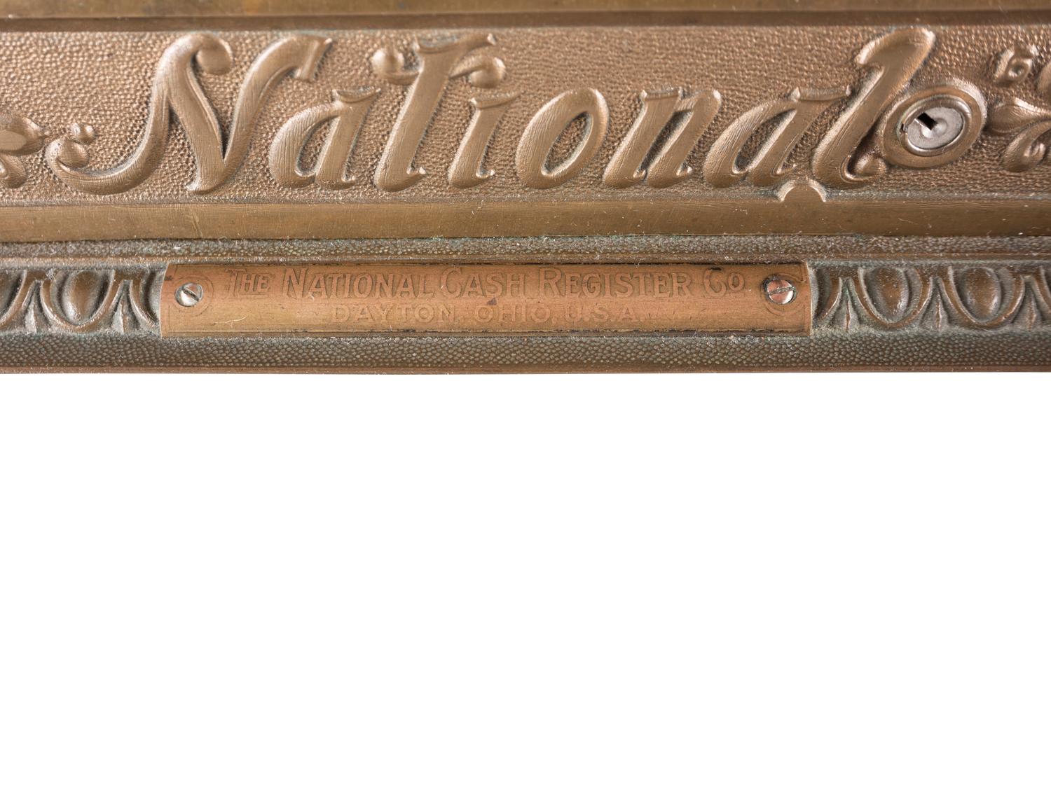 A National Cash Register , Floor Model 542-4F