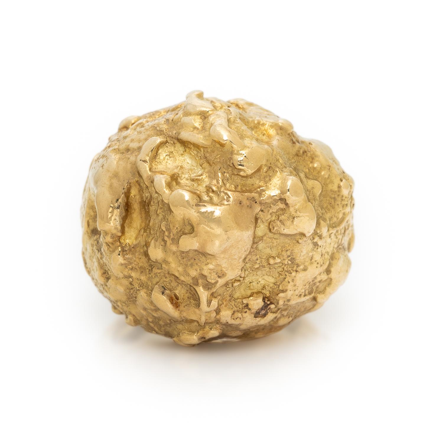 DAVID WEBB, YELLOW GOLD 'NUGGET' RING