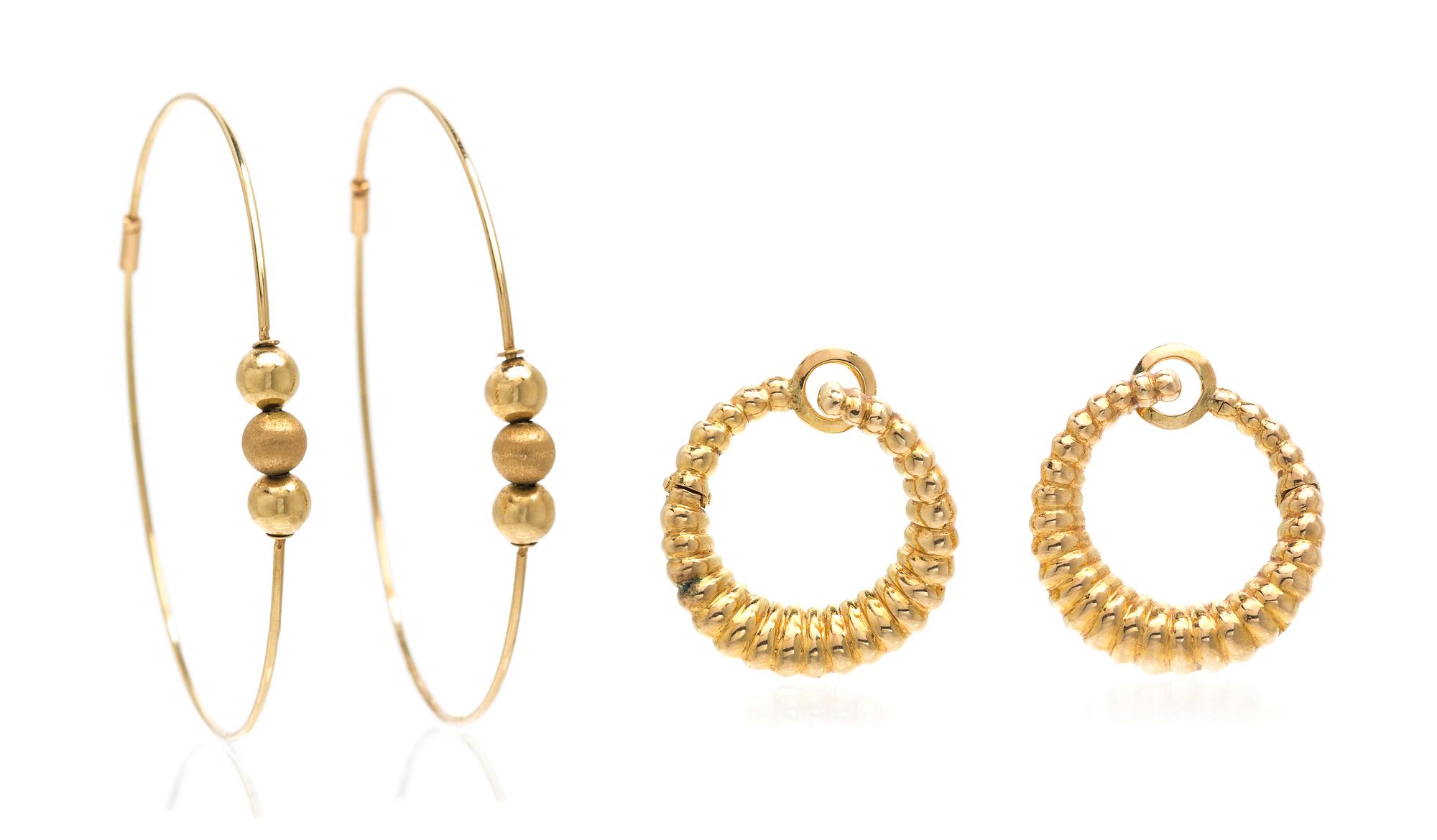 A Collection of Yellow Gold Earrings, 14.00 dwts.
