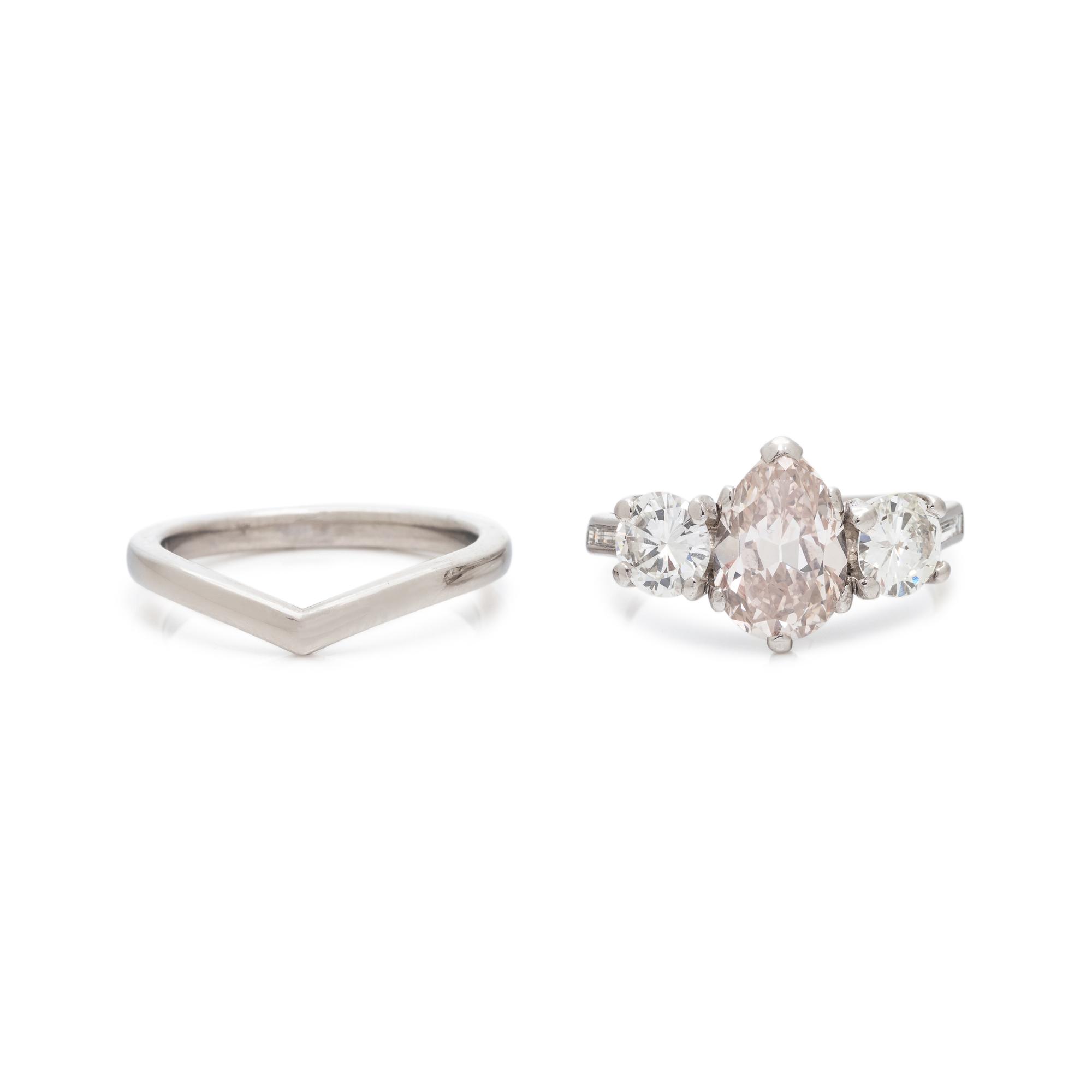 LIGHT PINK-BROWN DIAMOND AND DIAMOND RING