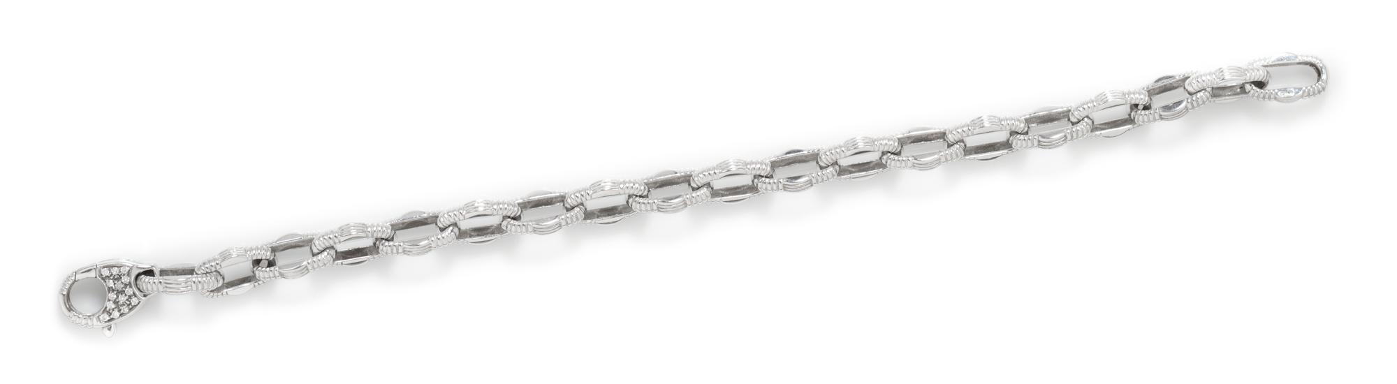 An 18 Karat White Gold Link Bracelet, Roberto Coin, 13.10 dwts.