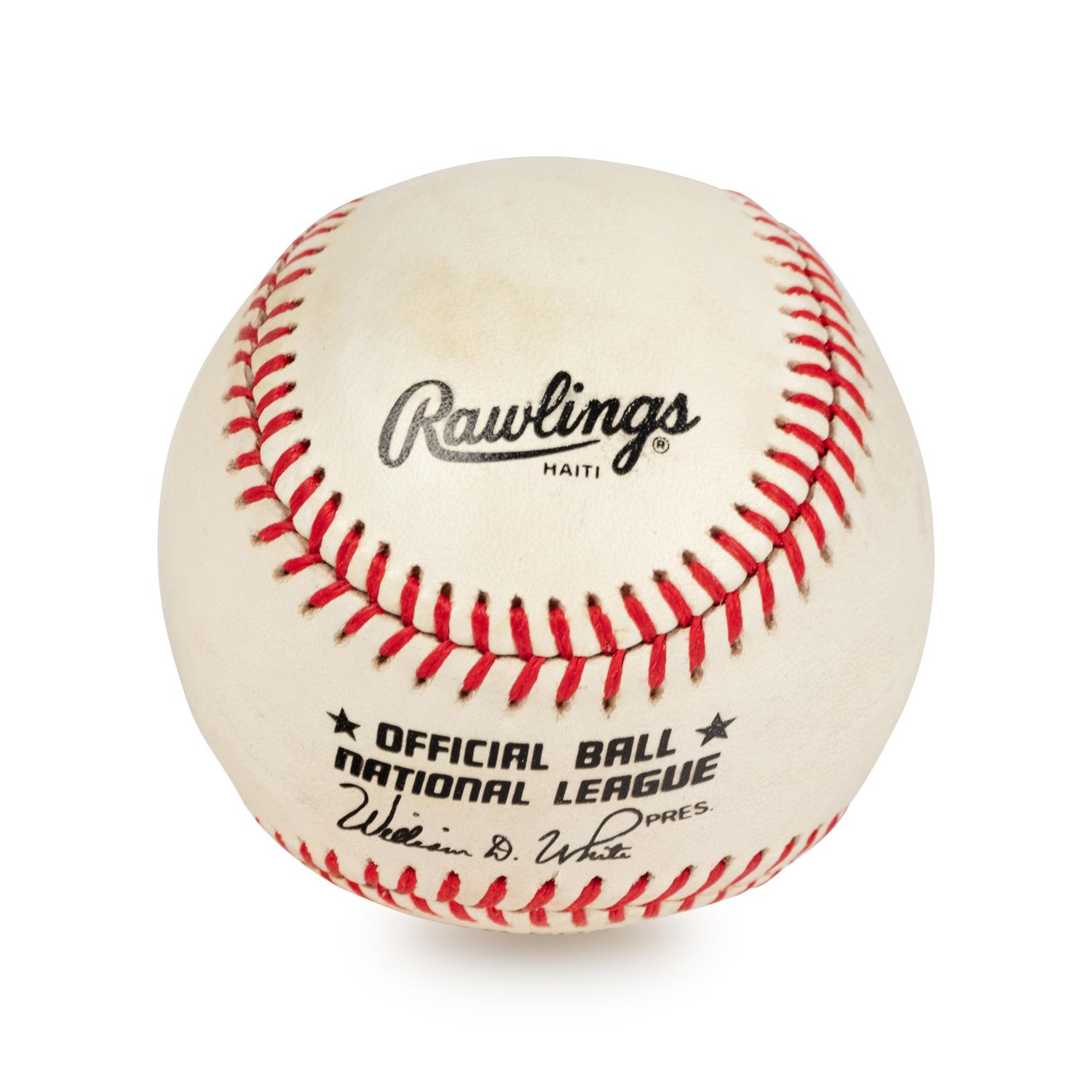 A Scottie Pippen Signed Autograph Wilson Basketball (Beckett Authentication Services BAS Certified),