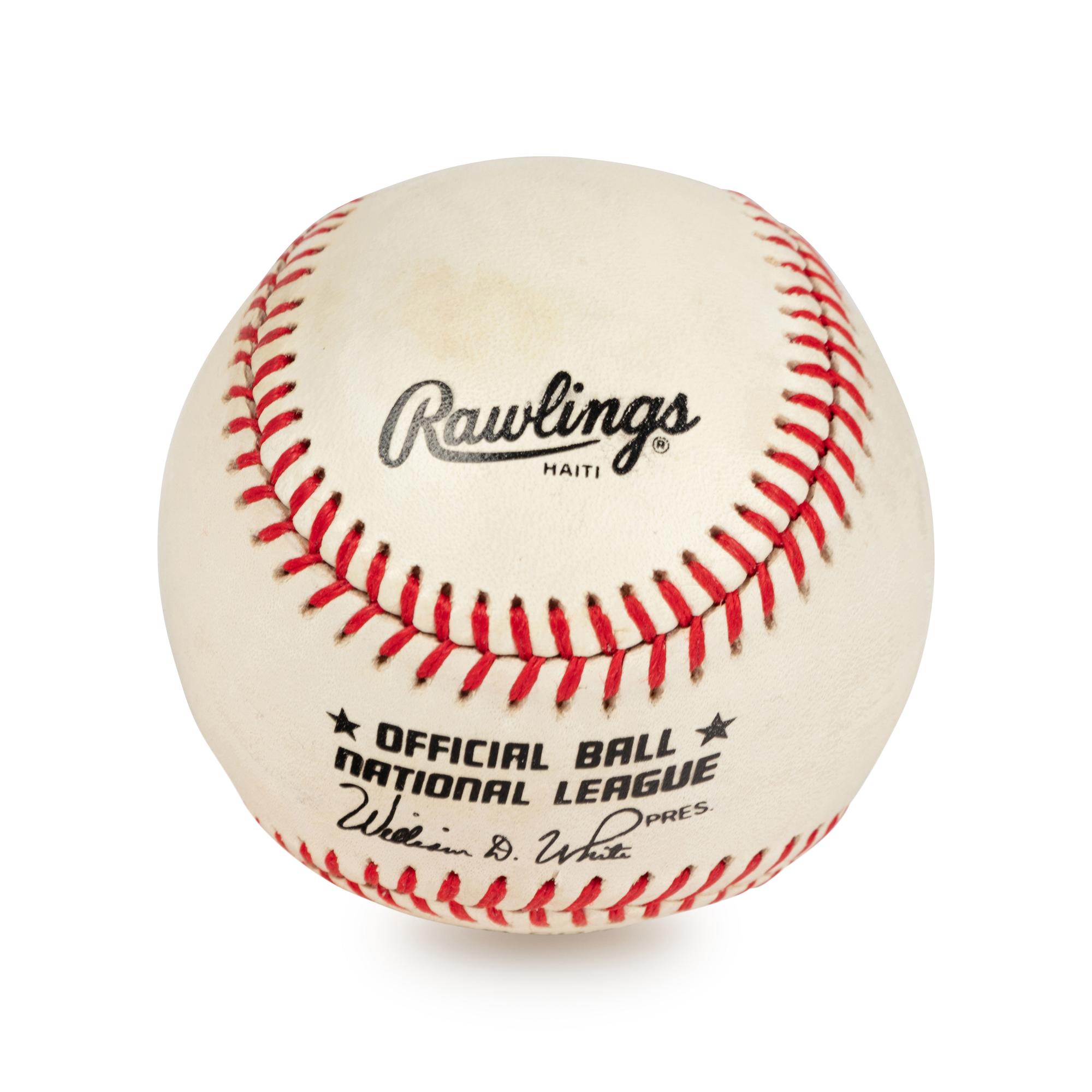 A Scottie Pippen Signed Autograph Wilson Basketball (Beckett Authentication Services BAS Certified),