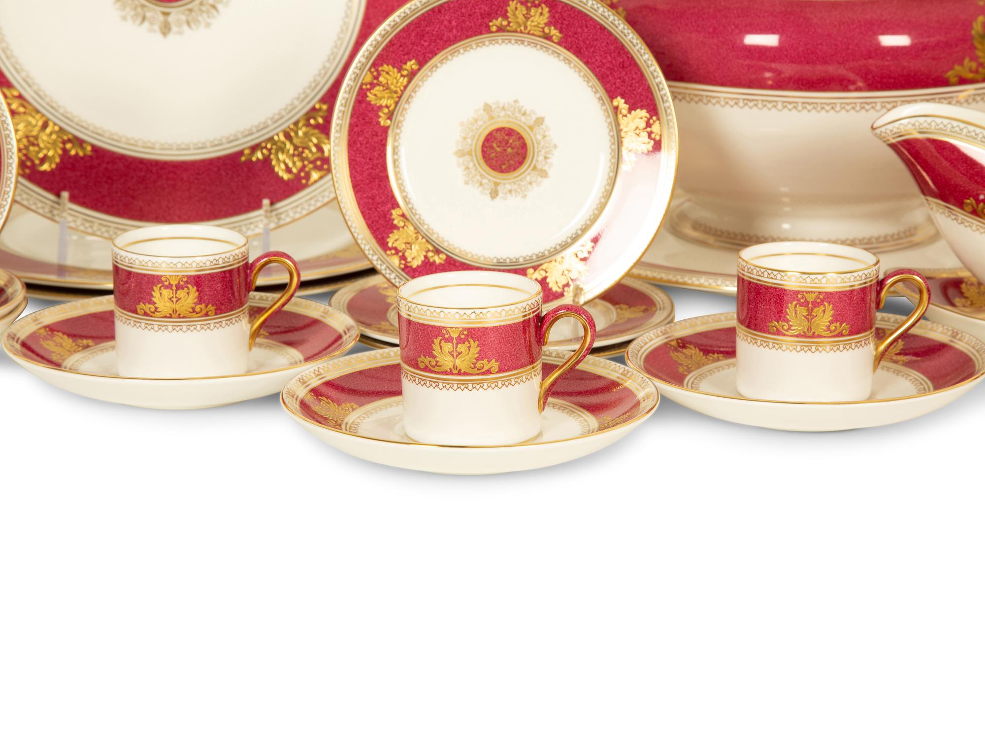 A Wedgwood Columbia Porcelain Dinner Service