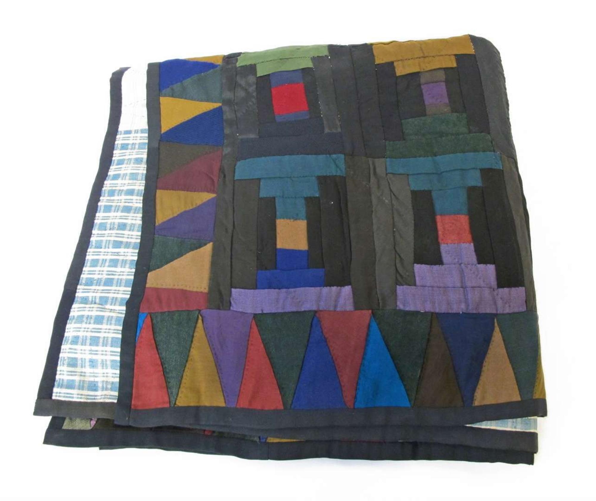 Amish "Log Cabin" variation pattern quilt pennsylvania, late 19th century