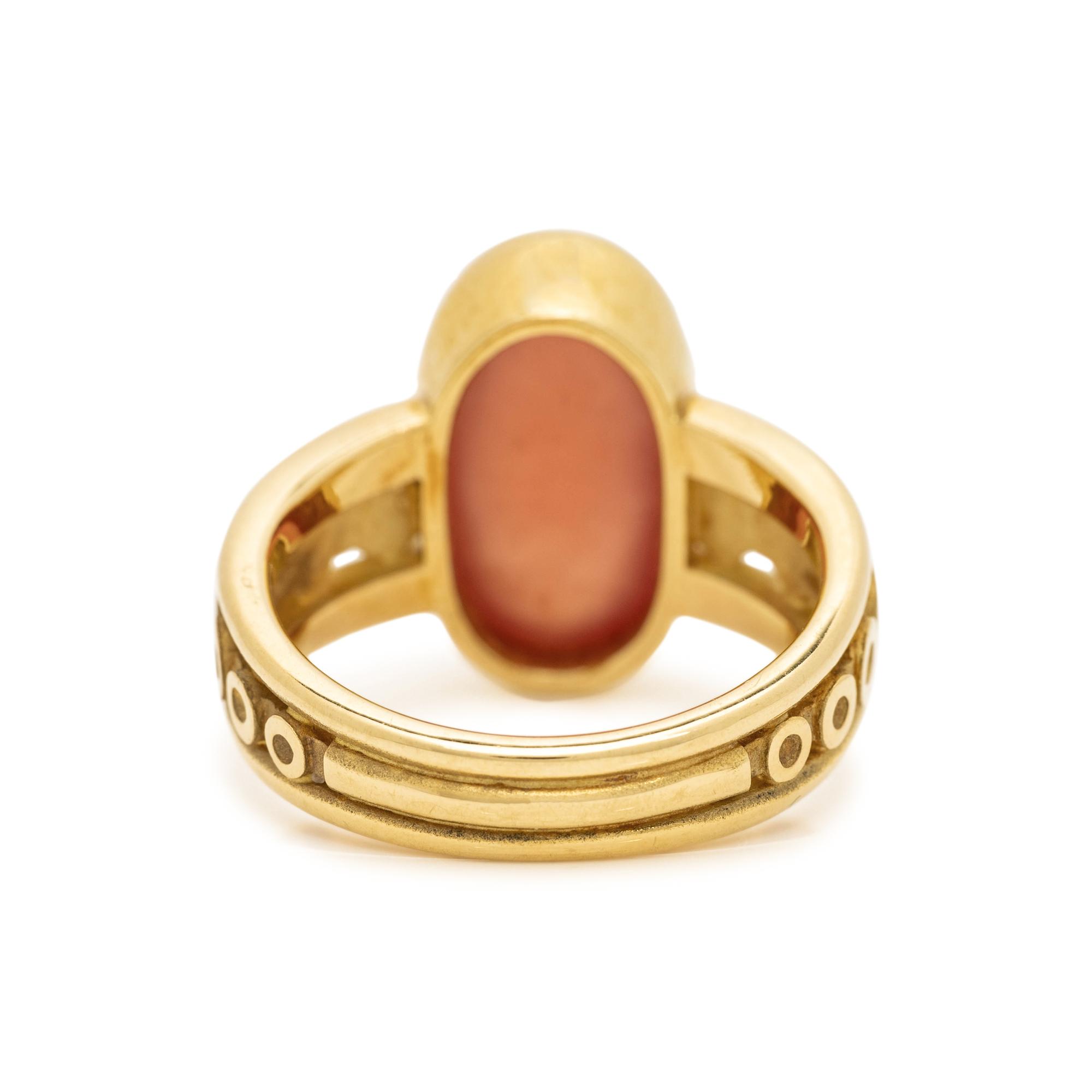 YELLOW GOLD AND CARNELIAN RING