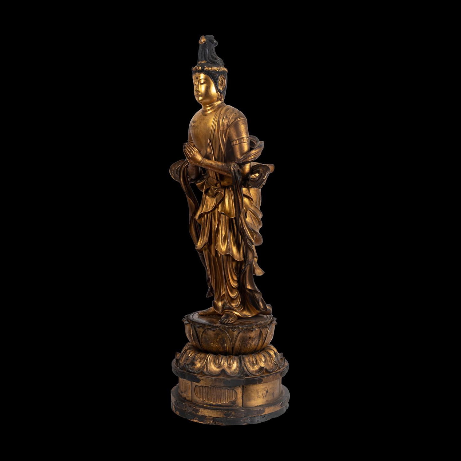 A Large Japanese Giltwood Figure of Kannon, Meiji Period 日本明治時代 木漆金觀音像