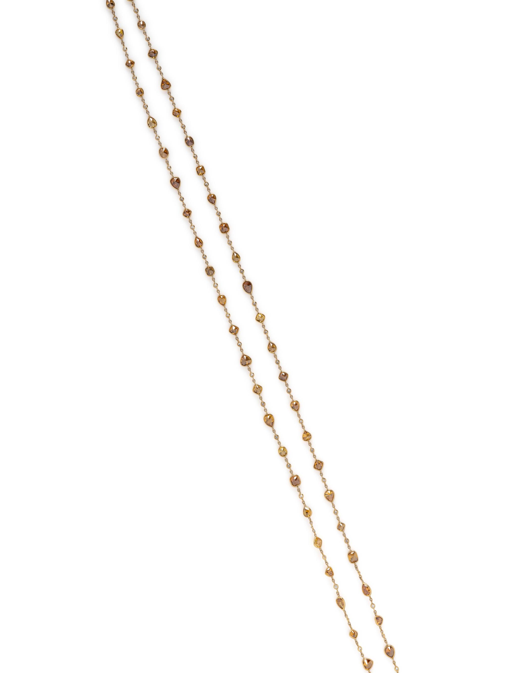 COLORED DIAMOND AND DIAMOND NECKLACE
