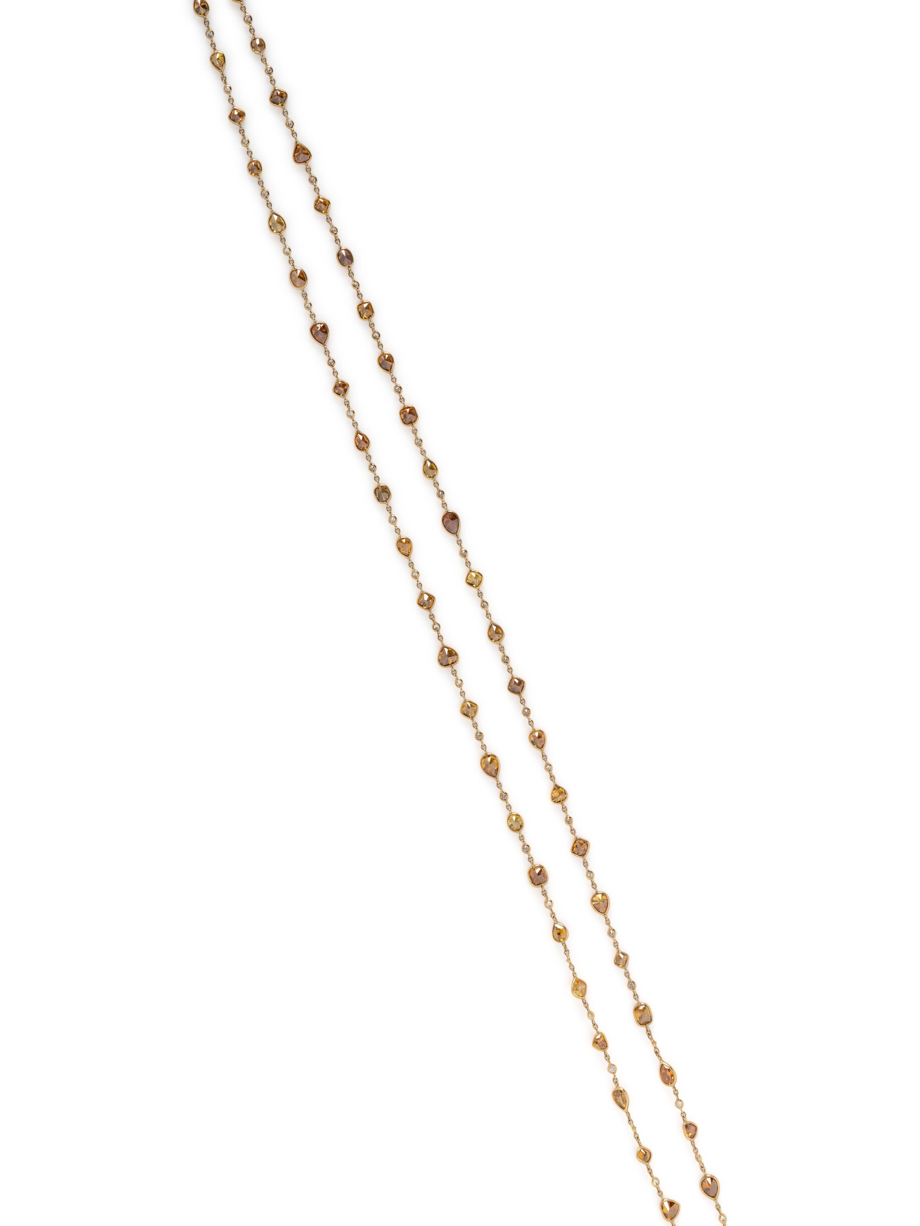 COLORED DIAMOND AND DIAMOND NECKLACE