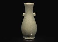 A Chinese Longquan "Guan" "Arrow vase", Southern Song Dynasty 龍泉倣官窯貫耳壺 南宋