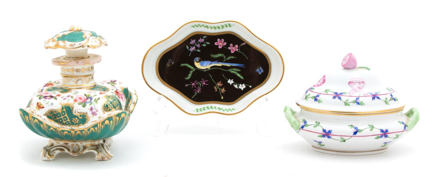 A Small Herend Porcelain Tureen Length of tureen 6 inches. — 20TH CENTURY
