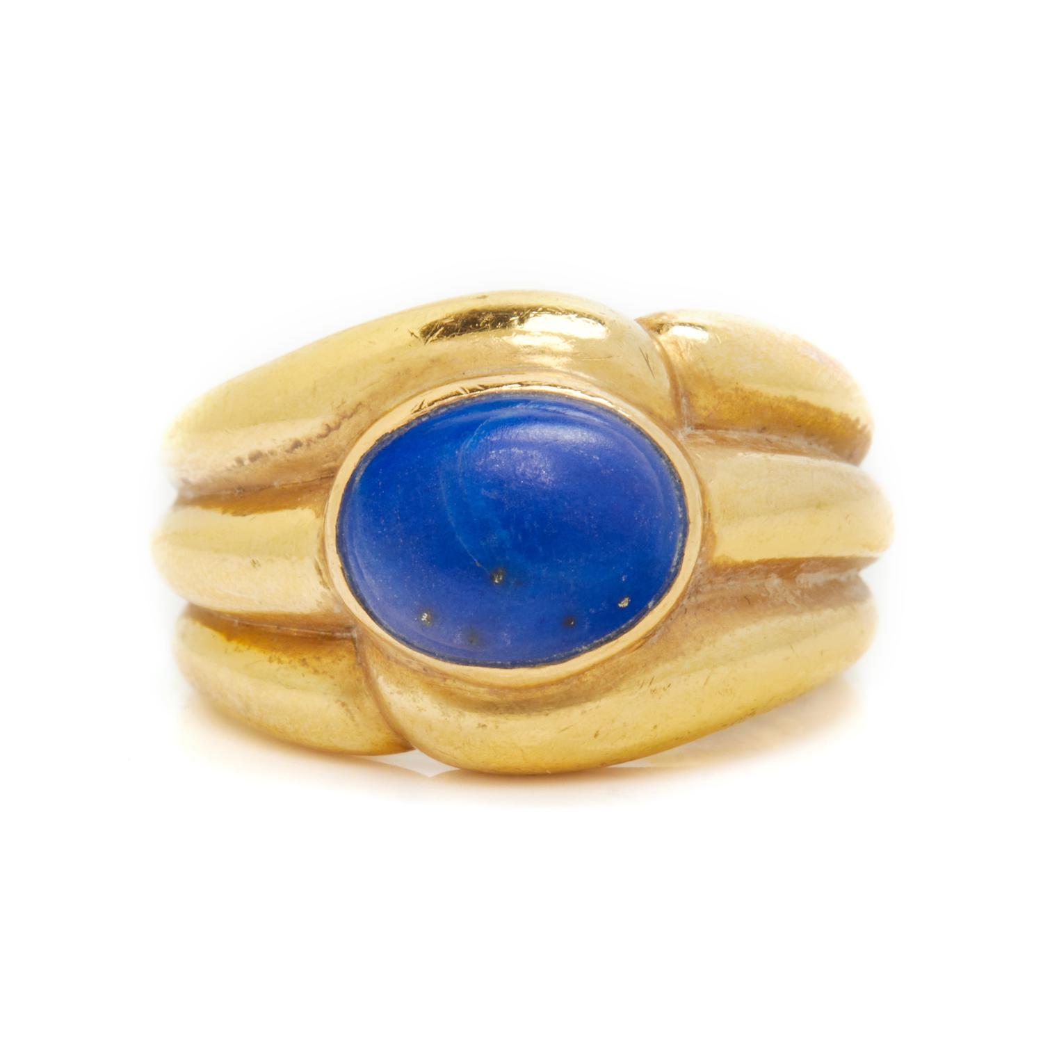 VAN CLEEF & ARPELS, YELLOW GOLD AND LAPIS LAZULI RING
