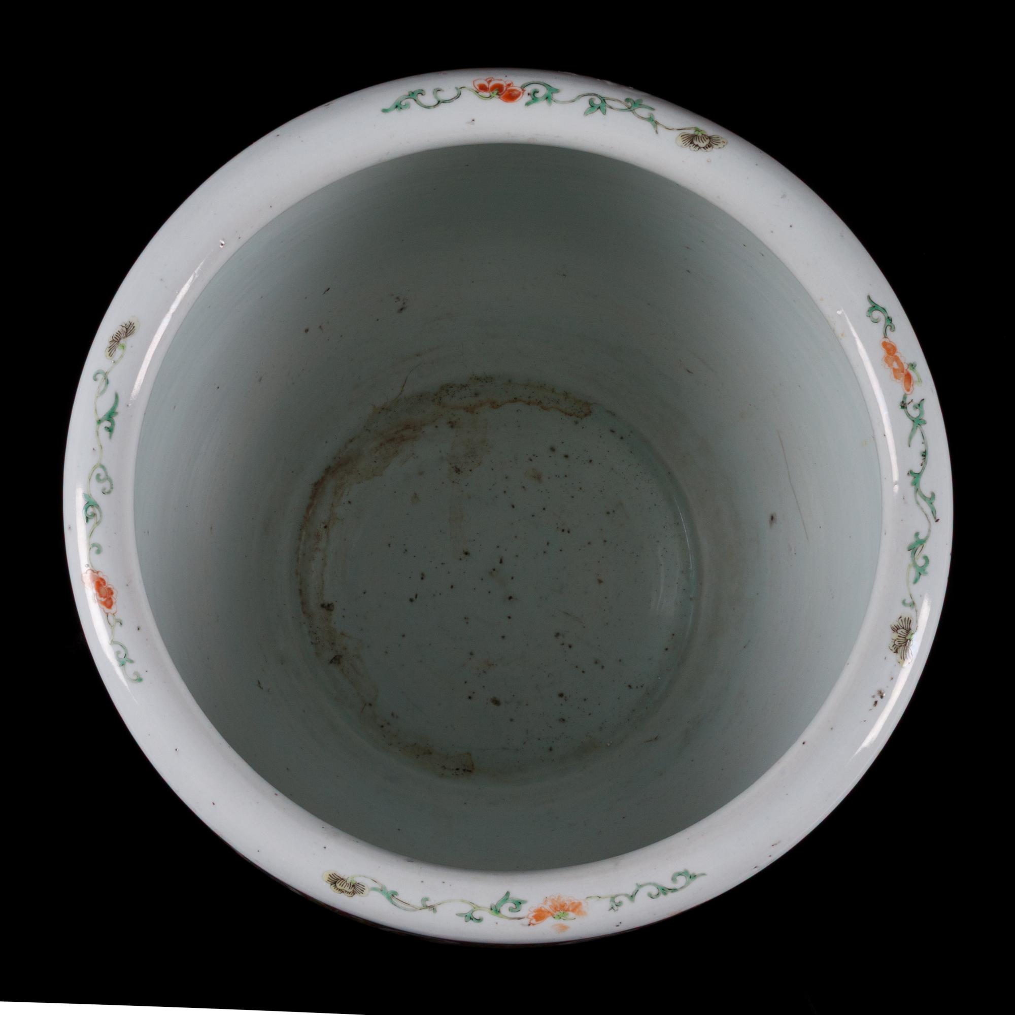 A Chinese Famille Verte Porcelain Fish Bowl, 20th Century 近代 粉彩鳳穿牡丹圖大缸