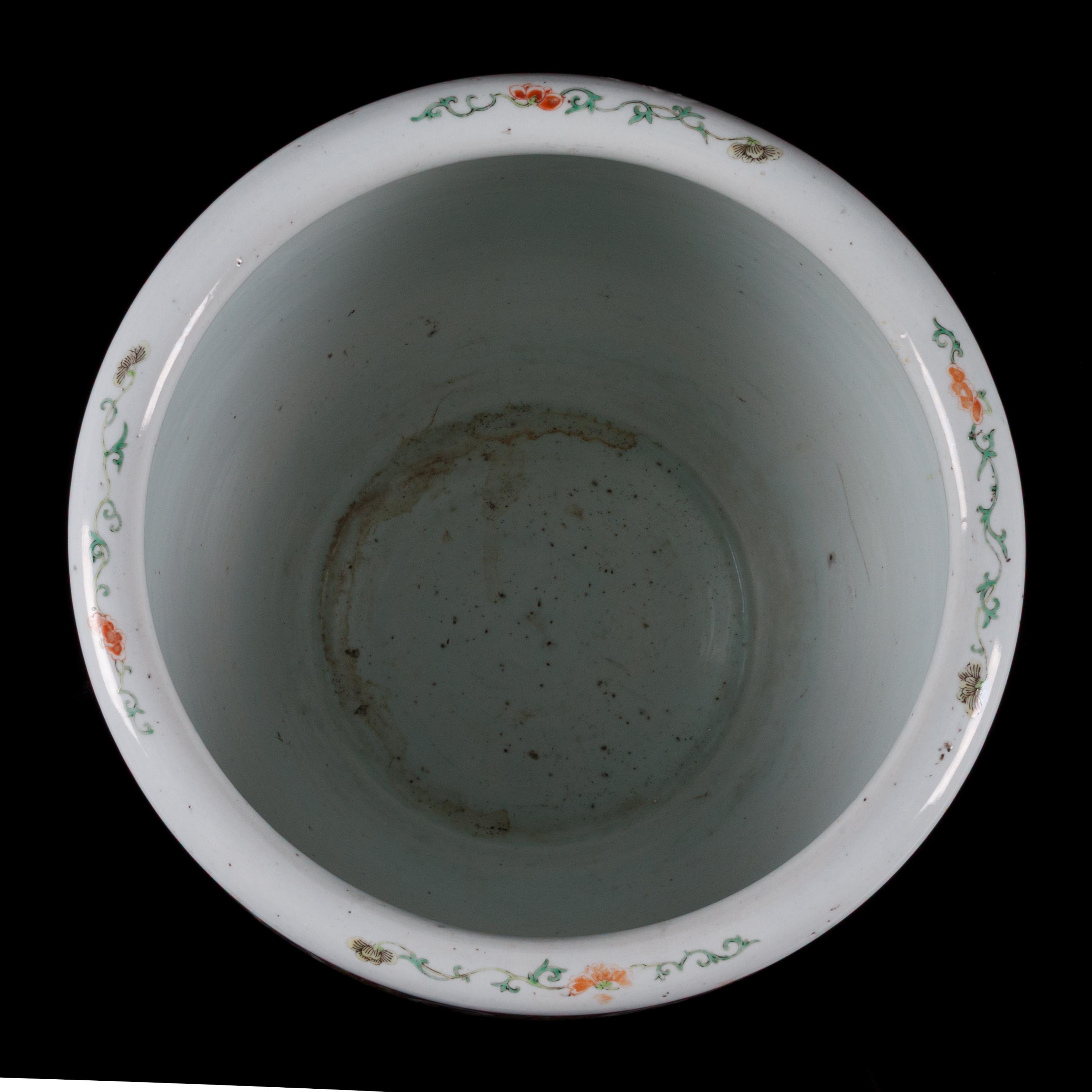 A Chinese Famille Verte Porcelain Fish Bowl, 20th Century 近代 粉彩鳳穿牡丹圖大缸