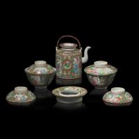 A Group of "Rose Medallion" Tea Wares, Second Half 19th Century 晚清 廣彩茶壺及茶杯一組